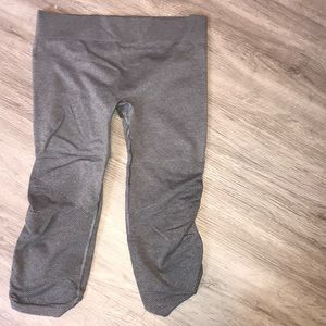 Ivivva Cropped leggings!! Super Cute!